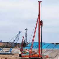 福建CFG桩机_河北鼎峰工程机械生产26米长螺旋钻机