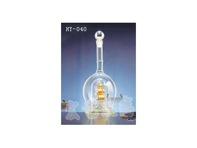 黑龙江玻璃工艺酒瓶加工厂家|宏艺玻璃制品厂家订做内画酒瓶