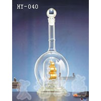 黑龙江玻璃工艺酒瓶加工厂家|宏艺玻璃制品厂家订做内画酒瓶