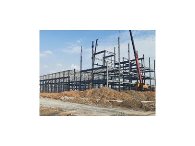 新疆牛棚钢结构厂家_乌鲁木齐新顺达钢结构工程施工钢结构工程